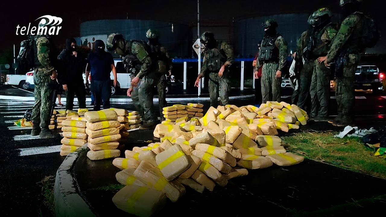 Fuerzas Armadas decomisan 286 kg de droga en Esmeraldas