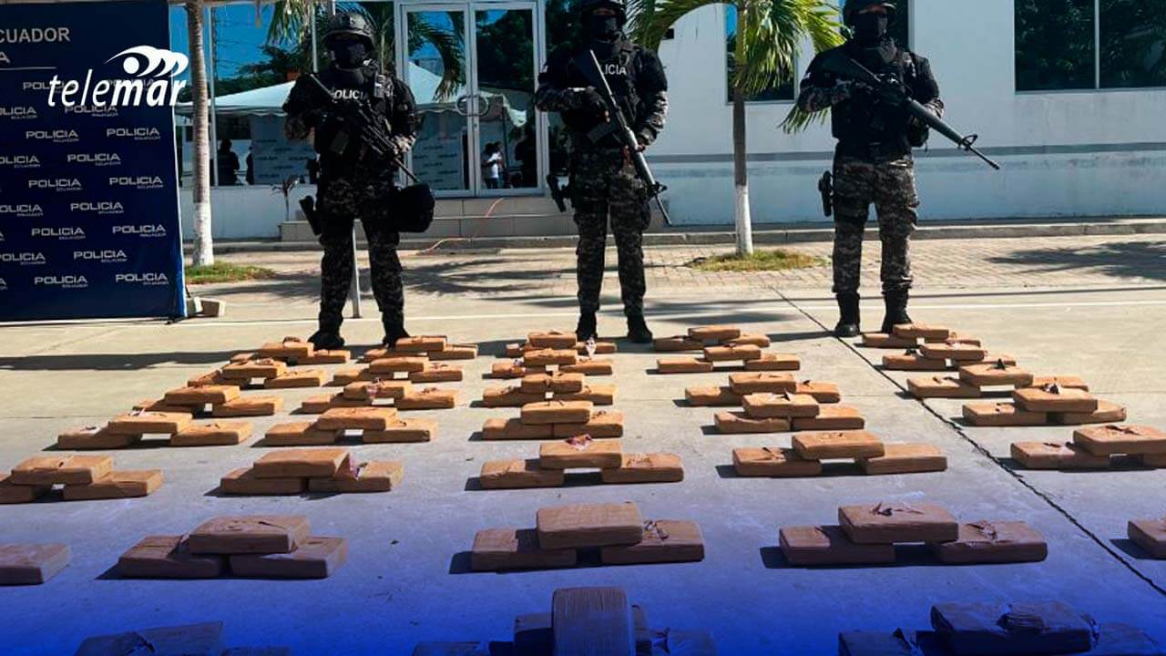 Gran Golpe al Narcotráfico: Decomisan 113 kg de Drogas en Manabí