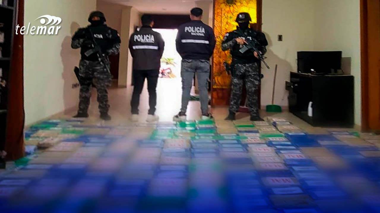 Policía Nacional incauta más de 728 kilos de cocaína en Manta