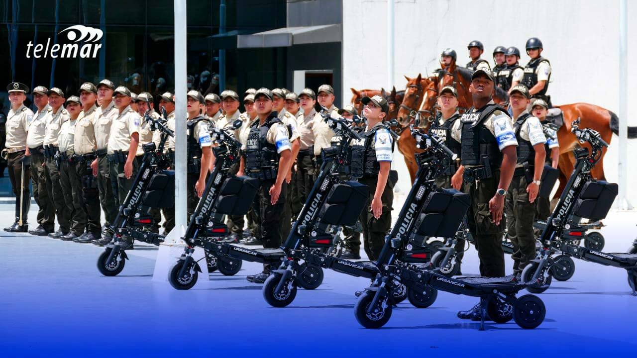 Policía recibe scooters donados por Embajada de Corea