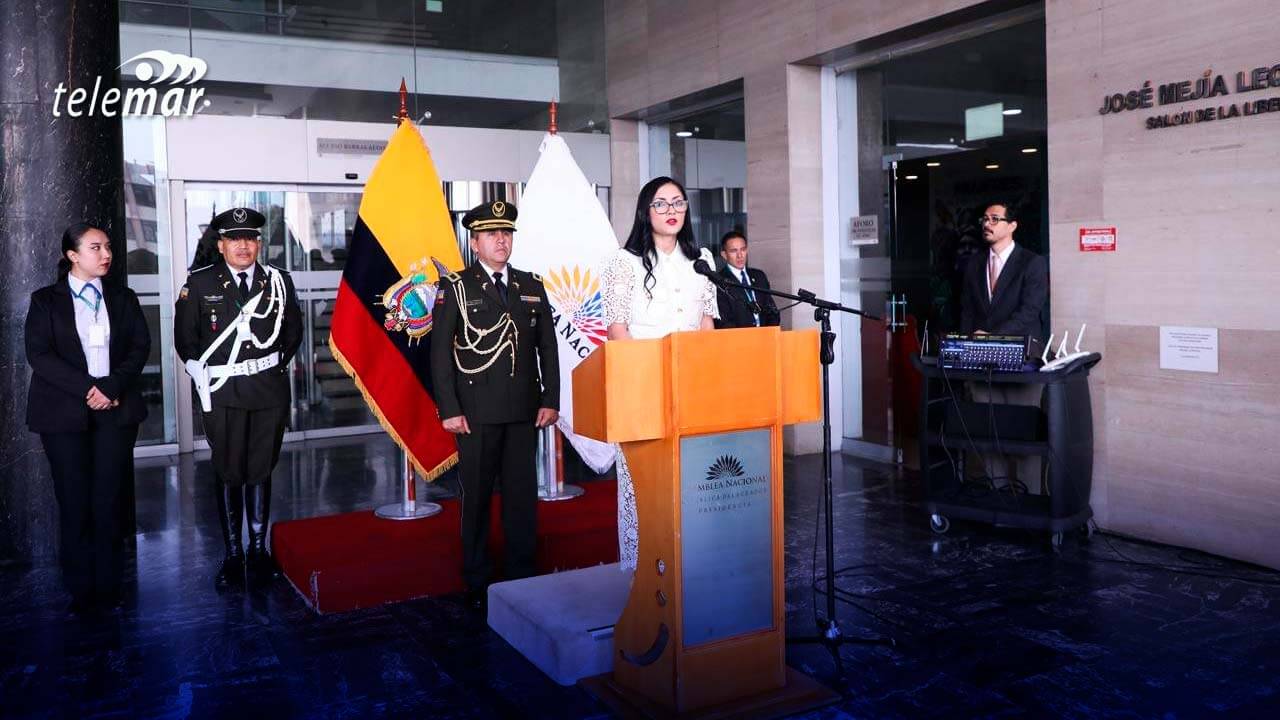 Viviana Veloz denuncia un "apagón democrático" que amenaza la democracia en Ecuador