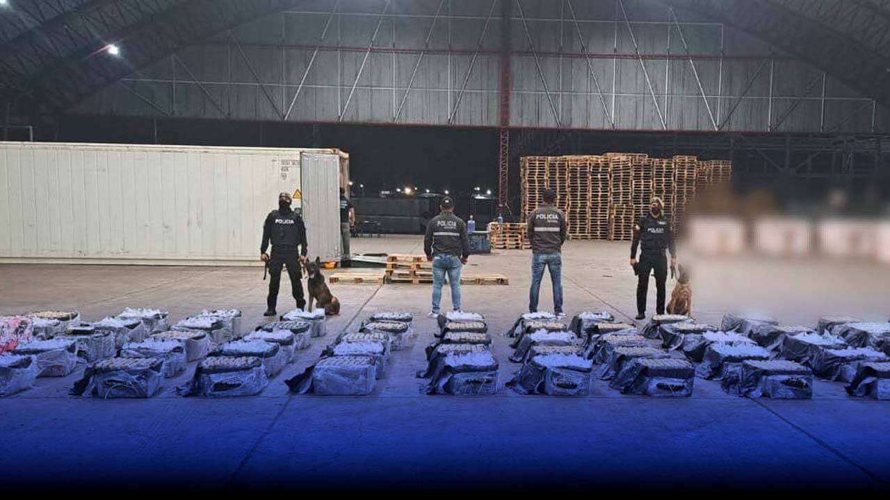 Operación "Ares Xlll"decomisa casi dos toneladas de cocaína en El Oro