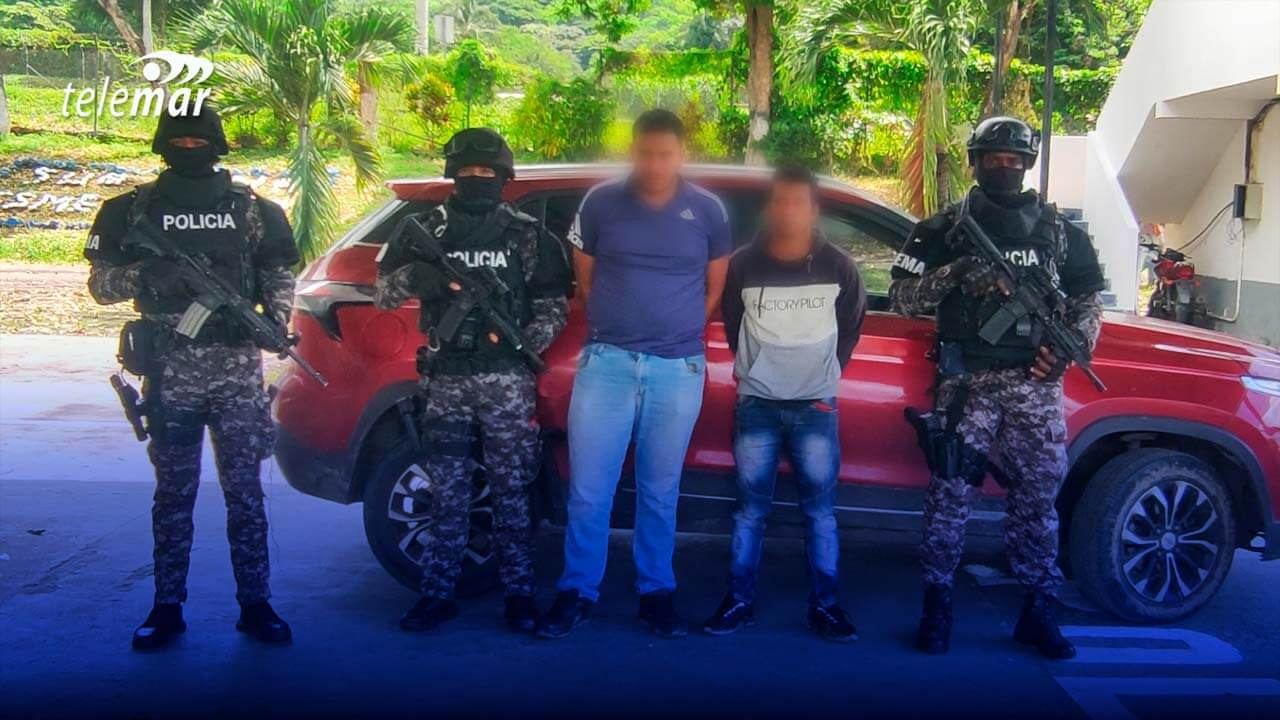 GEMA incauta 145 paquetes de marihuana en la vía E-15, Esmeraldas