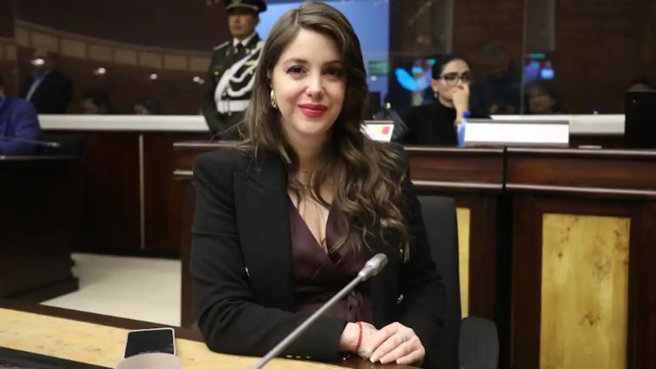 CAL suspende a Mónica Palacios por 90 dias sin sueldo