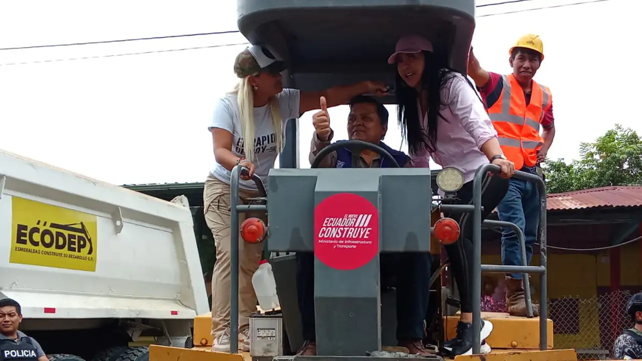 Inicia la rehabilitación de la Red Vial E20 en Esmeraldas