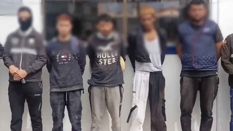 Robo y secuestro de camión de gas con intensiones terroristas en Chimborazo