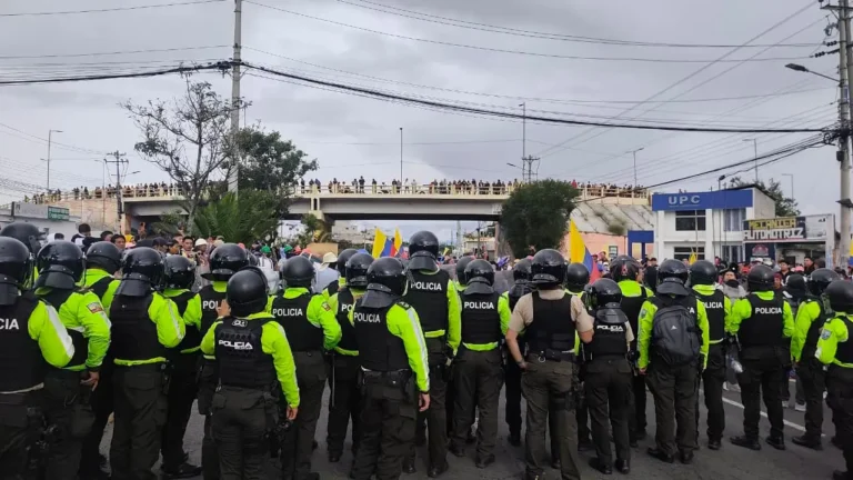 Despliegue de 5.000 servidores policiales ante protestas en Quito
