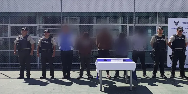 Policía desmantela banda dedicada al robo de vehículos en Quito