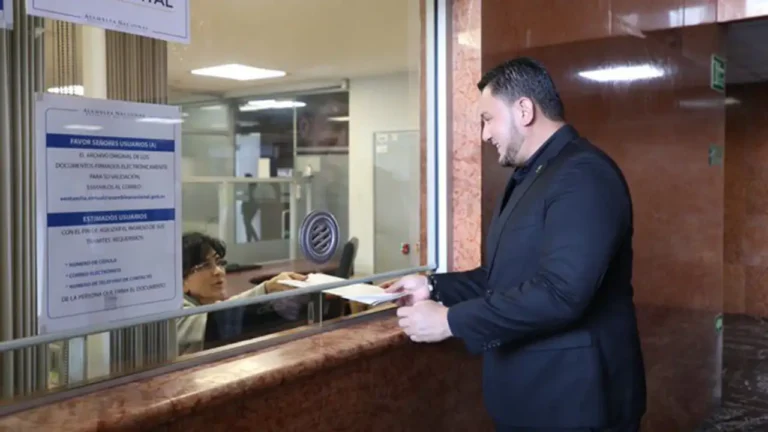 Samuel Célleri presenta reforma para que niñez y adolescencia tenga derecho a la acción judicial