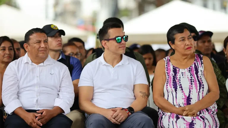 Sector pesquero artesanal se beneficia con la entrega de 600 motores fuera de borda