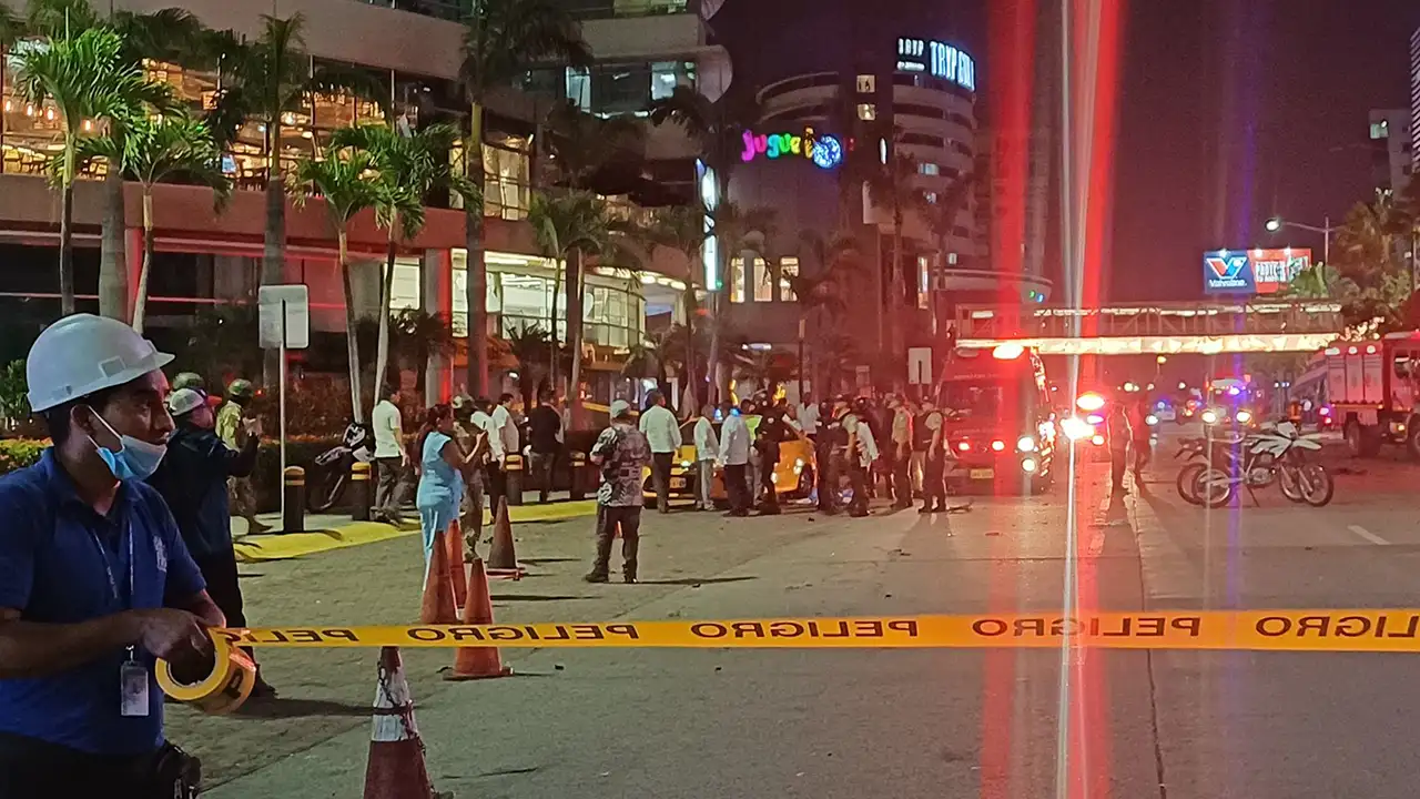 ¡Ataque terrorista! Guayaquil conmocionada tras explosión de coche bomba