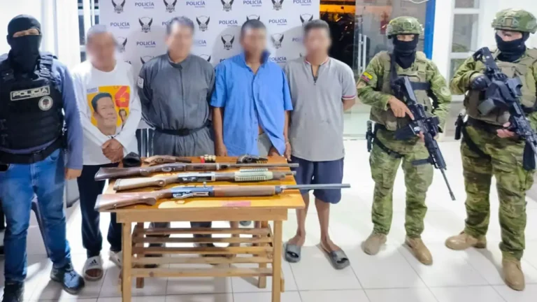 Ejército desarticula células de "Los Tiguerones" en Salitre y Daule