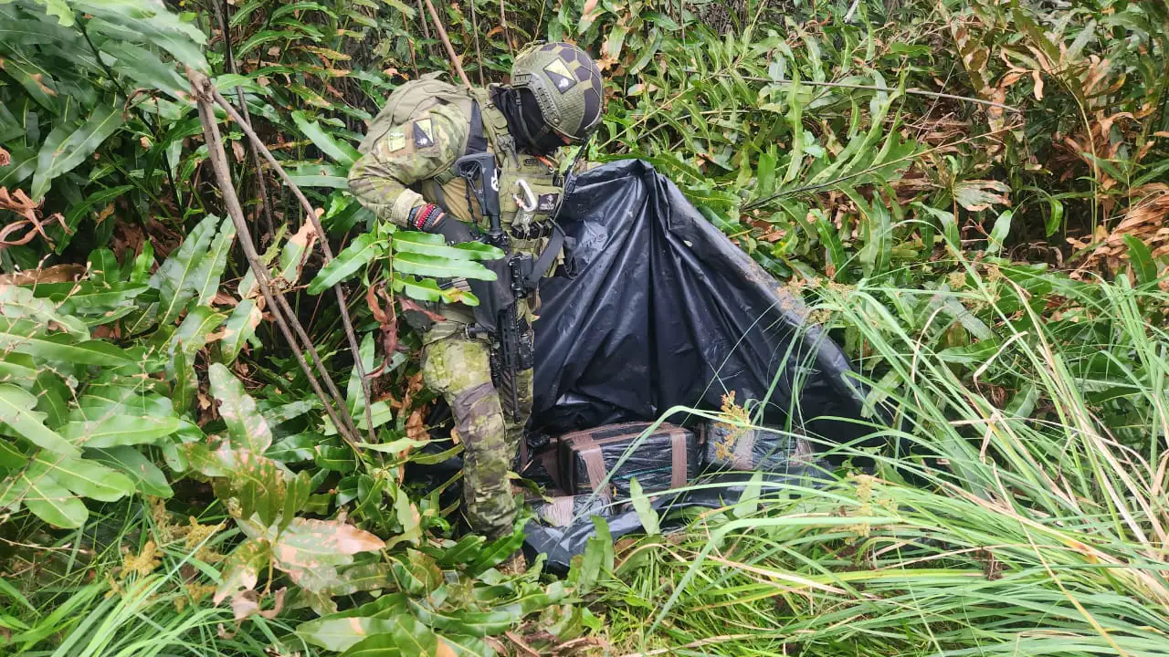 Ejercito localizó 30 sacos de yute con SCSF en camaronera de Muisne
