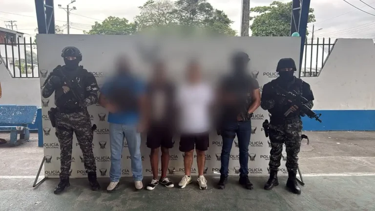 Detenidos alias "Reny" y "La T" miembros de "Los Tiguerones" en Esmeraldas