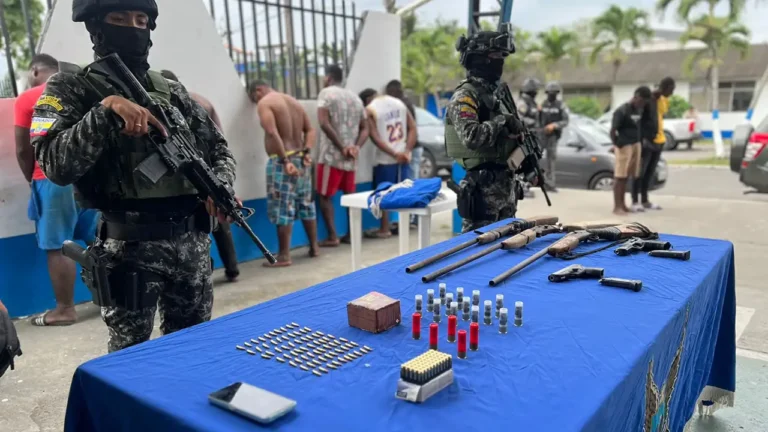 El Bloque de Seguridad ejecutó una operación estratégica contra el grupo irregular autodenominado "Los Chechenos" en el cantón Eloy Alfaro