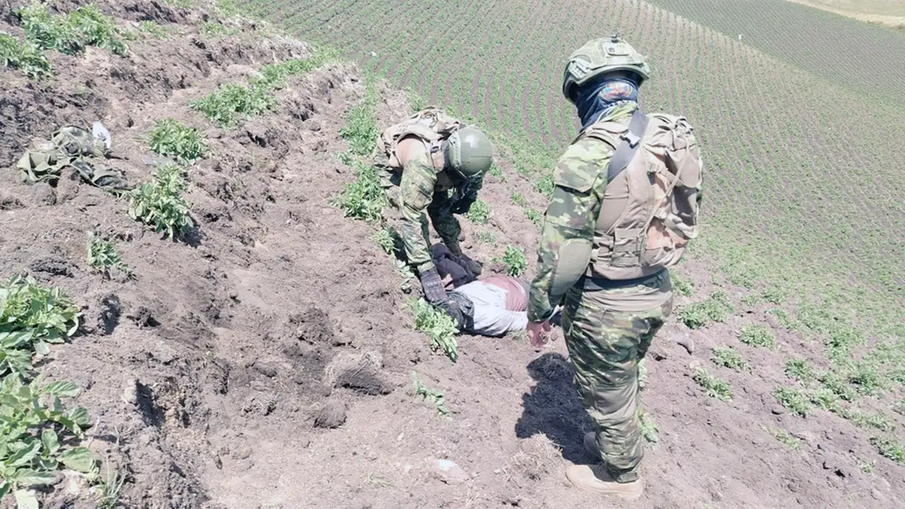 Dos presuntos guerrilleros abatidos tras enfrentamiento en frontera norte