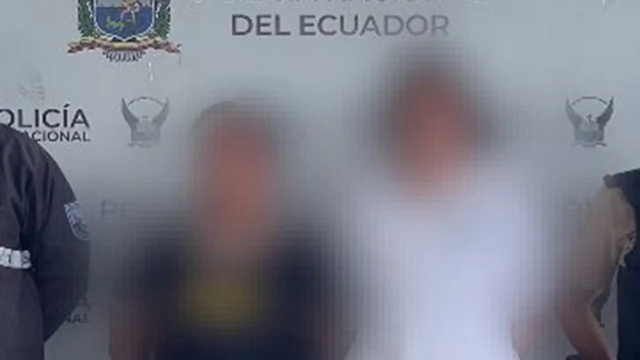 Operativo Libertad: Tres detenidos por extorsión, entre ellos dos mujeres en Esmeraldas