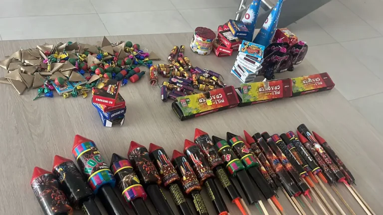 Operativos contra la pirotecnia ilegal en Esmeraldas y Atacames