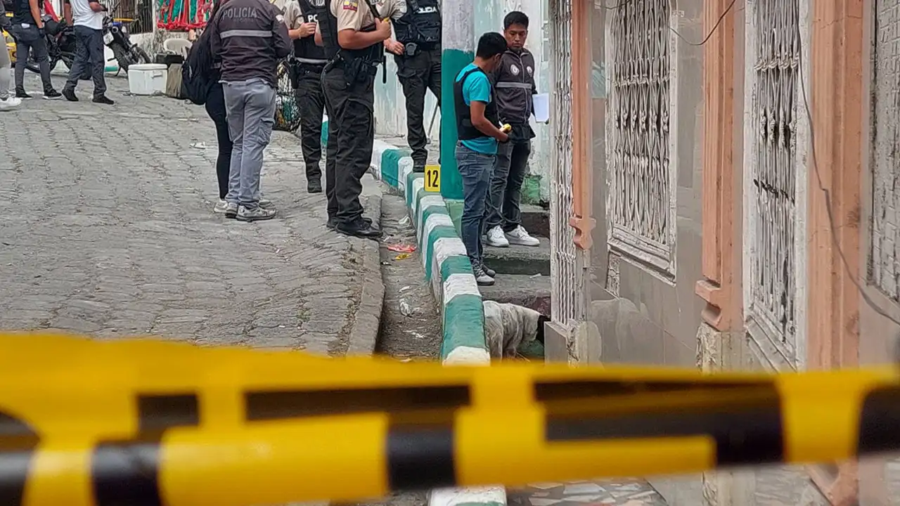 Tres víctimas mortales tras violento ataque armado en Esmeraldas