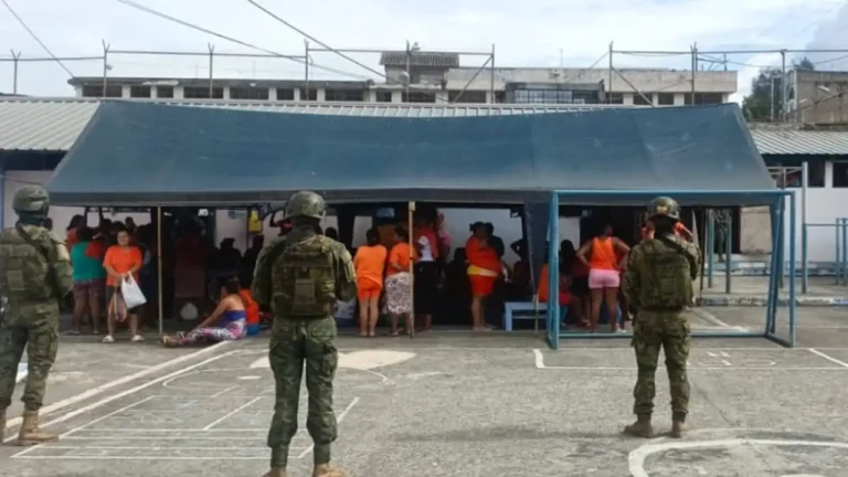 Cinco reclusas enfrentan cargos por asesinato en la cárcel de Esmeraldas