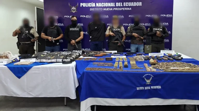 Encuentran arsenal de "Los Lagartos" en Guayaquil
