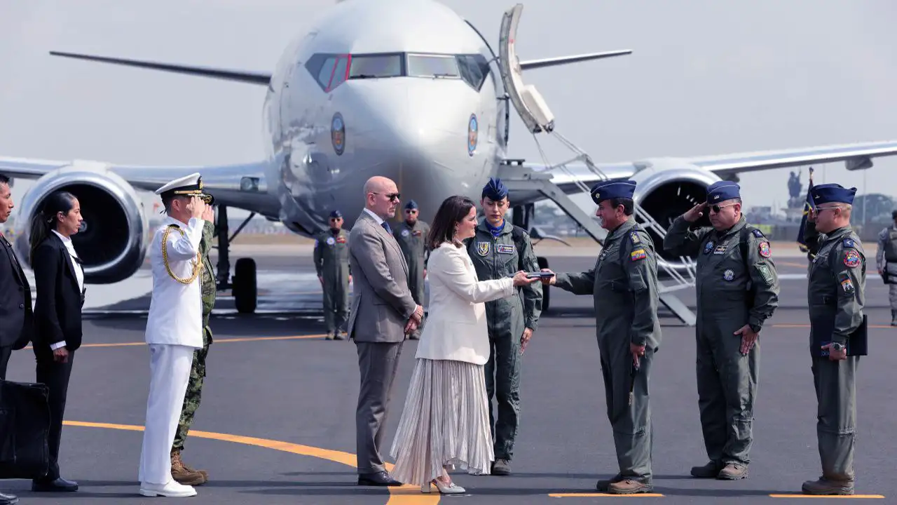 FAE refuerza las capacidades estratégicas y tácticas con avión Boeing 737-500