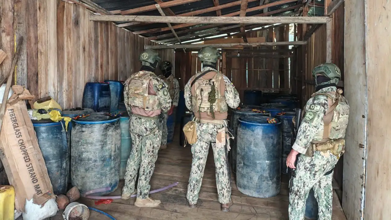 Golpe al contrabando: 2.800 galones de combustible incautados en Limones