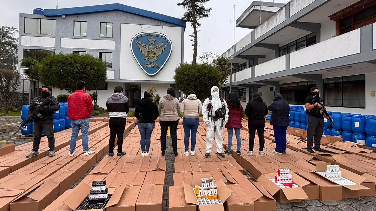 Ocho detenidos y cargamento de ketamina decomisado en Quito