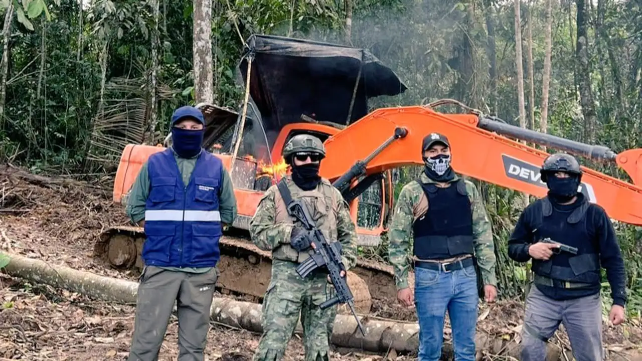 Operaciones militares contra minería ilegal en Eloy Alfaro
