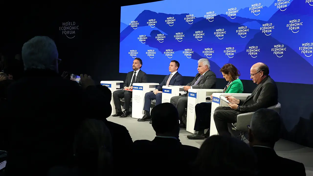 Presidente Noboa promueve inversión en Ecuador durante el Foro de Davos