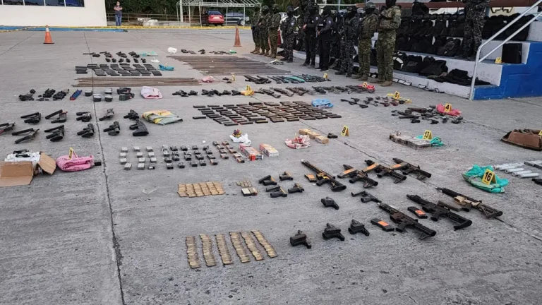 Bloque de Seguridad localiza material bélico encaletado en Manabí