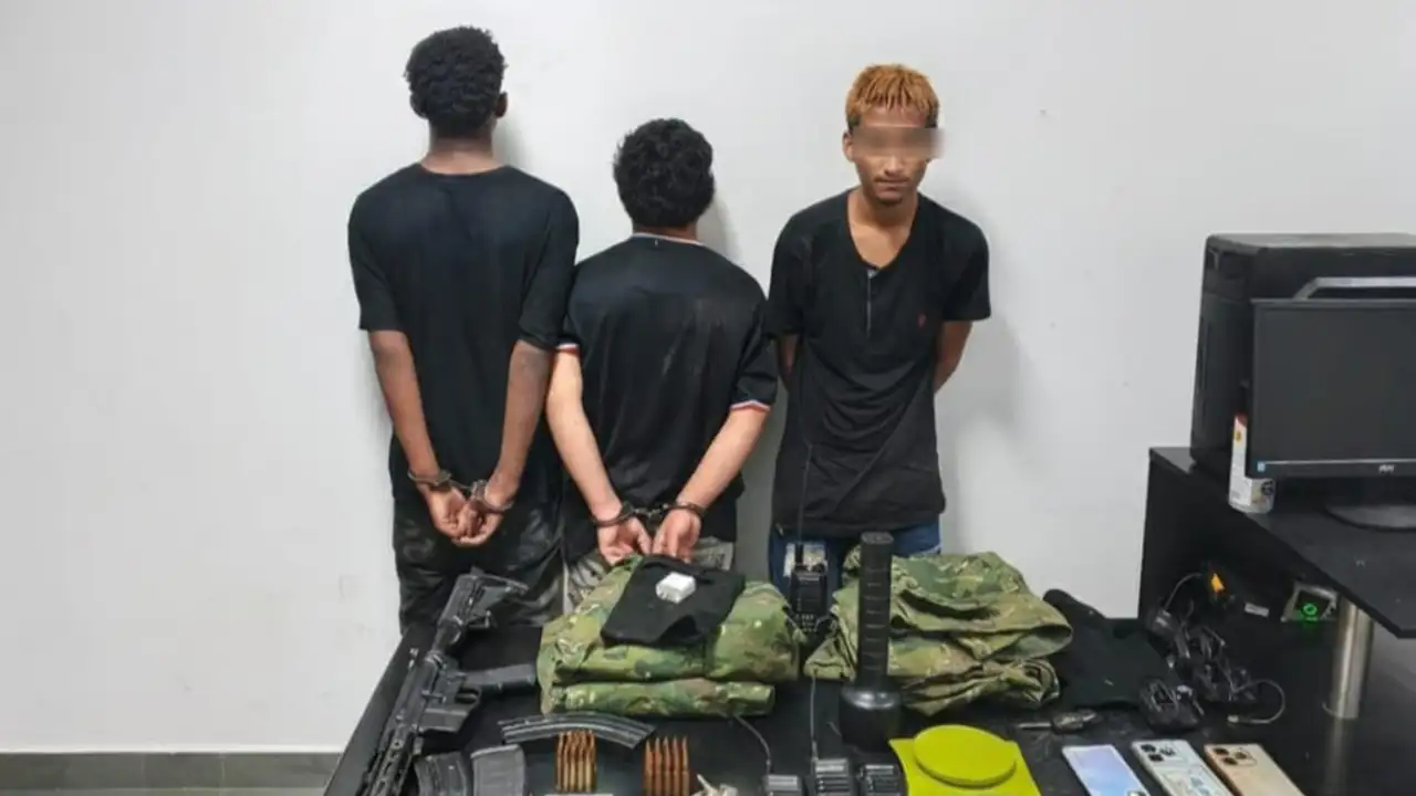 Capturan a tres sujetos vinculados a GDO en el sector Cañaveral, Pedernales