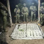 Ejército halla arsenal de explosivos en Playa Prieta, Manabí