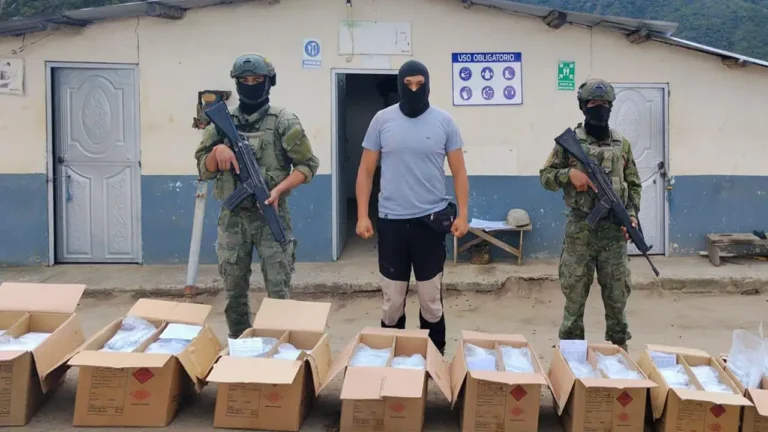 Ejército incauta material explosivo en el sector El Huaco, Loja