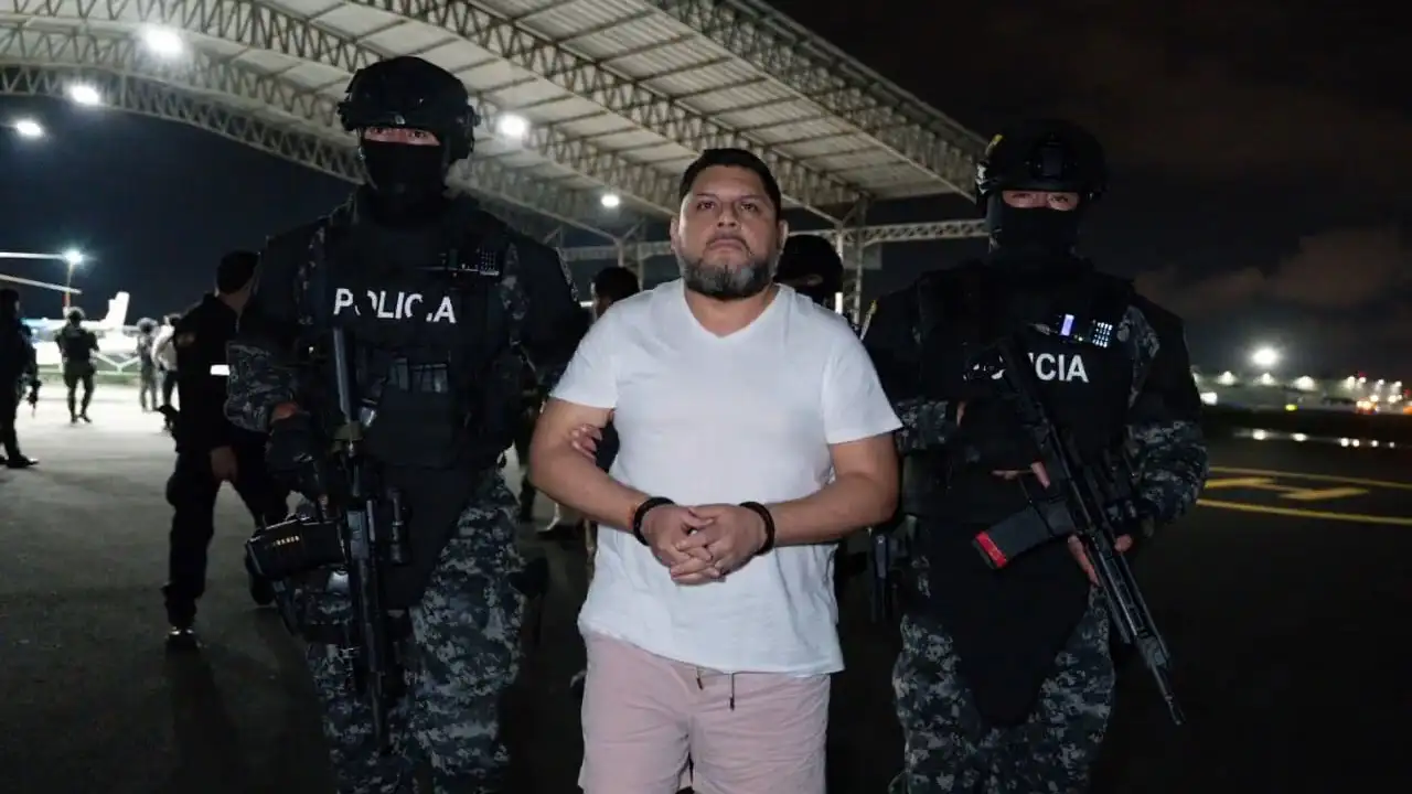 Leonardo Cortázar llegó a Guayaquil y será trasladado a la cárcel del Encuentro