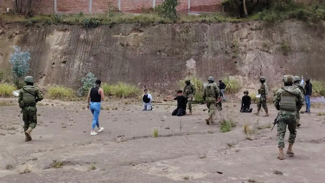 Capturan a cinco sujetos realizando prácticas de tiro ilegales en polígono clandestino