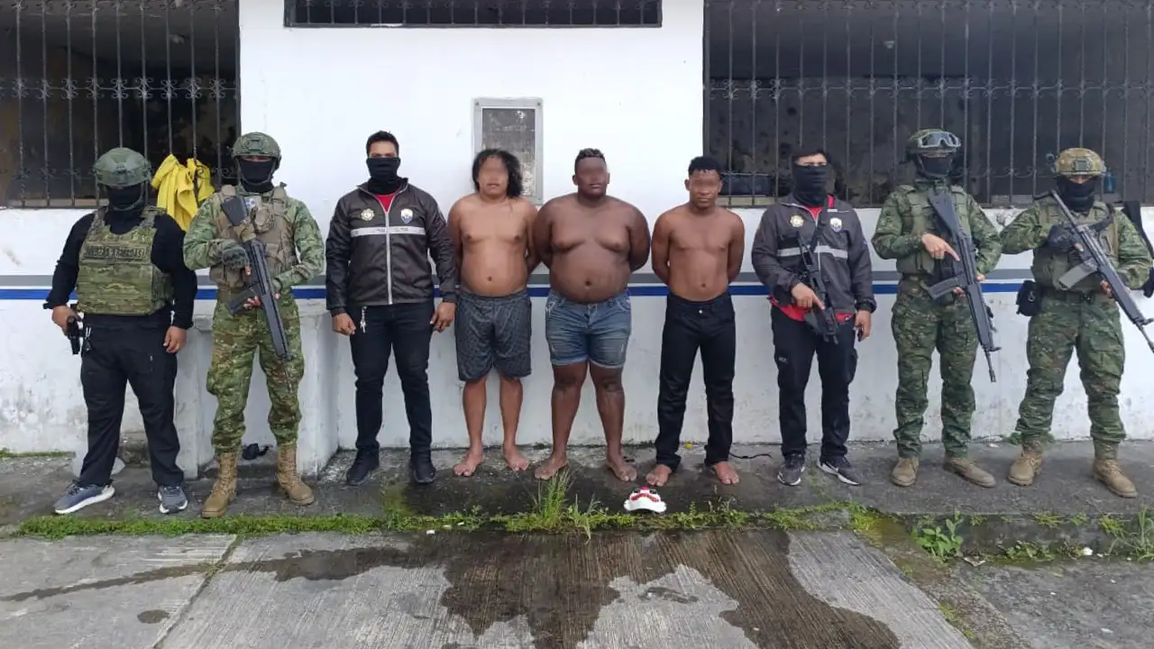 Capturan a tres presuntos miembros de "Los Tiguerones" en Quinindé