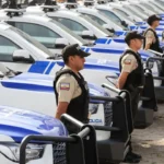 Daniel Noboa entrega 190 vehículos y 10.000 equipos a la Policía Nacional