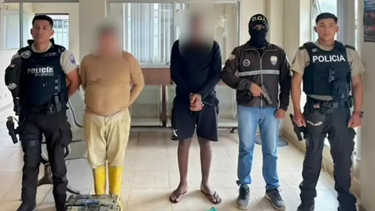 Minería ilegal en Eloy Alfaro: Inhabilitan maquinaria pesada en Selva Alegre y Timbiré