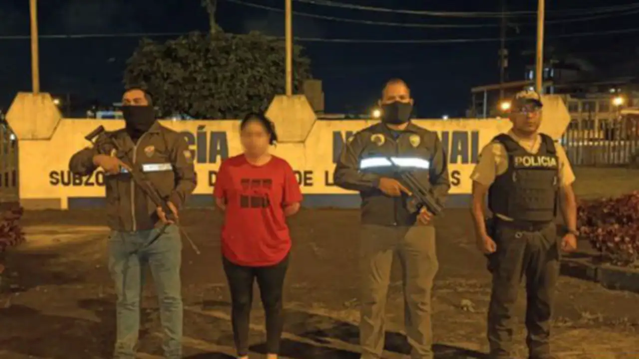 Mujer detenida por el delito de abuso sexual en Los Ríos