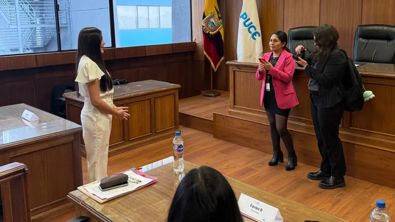 PUCE Esmeraldas entre las 13 mejores del país en Olimpiadas de Razonamiento Constitucional