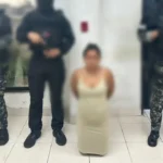 Policía captura a mujer presunta integrante de "Los Lobos" por extorsión en Daule