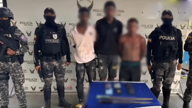 Capturados tres adolescentes con machetes tras robo en el sector de Vuelta Larga