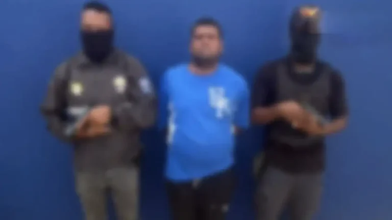 Capturan a alias “Luchón” de Los Tiguerones con explosivos y droga en Quinindé