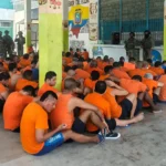 Operativo CAMEX en la Cárcel de Esmeraldas: FF. AA. incautan armas blancas y droga