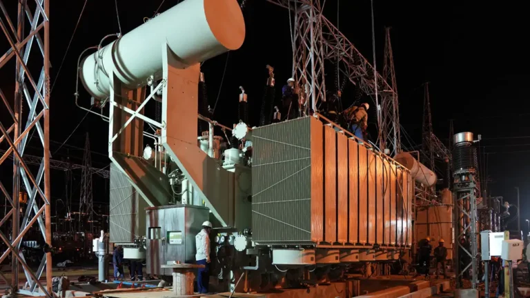 CELEC EP enciende nuevo autotransformador y sube un 61% la capacidad eléctrica de Esmeraldas