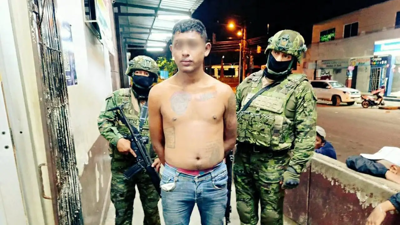 Ejército captura a alias "Ronald", presunto sicario de "Los Lobos" en Babahoyo