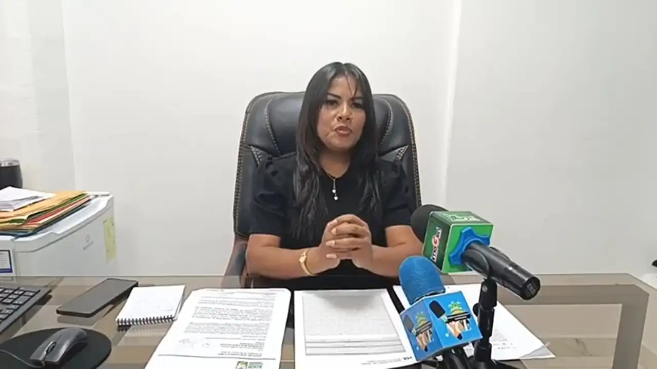 Laura Yagual denuncia al alcalde de Esmeraldas y revela amenazas de muerte en su contra