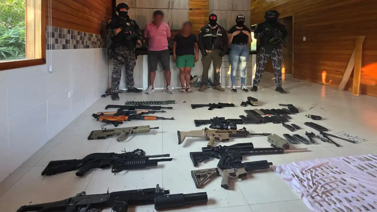 Operativo Atlas 015 desmantela arsenal de "Los Choneros" en Jama, Manabí