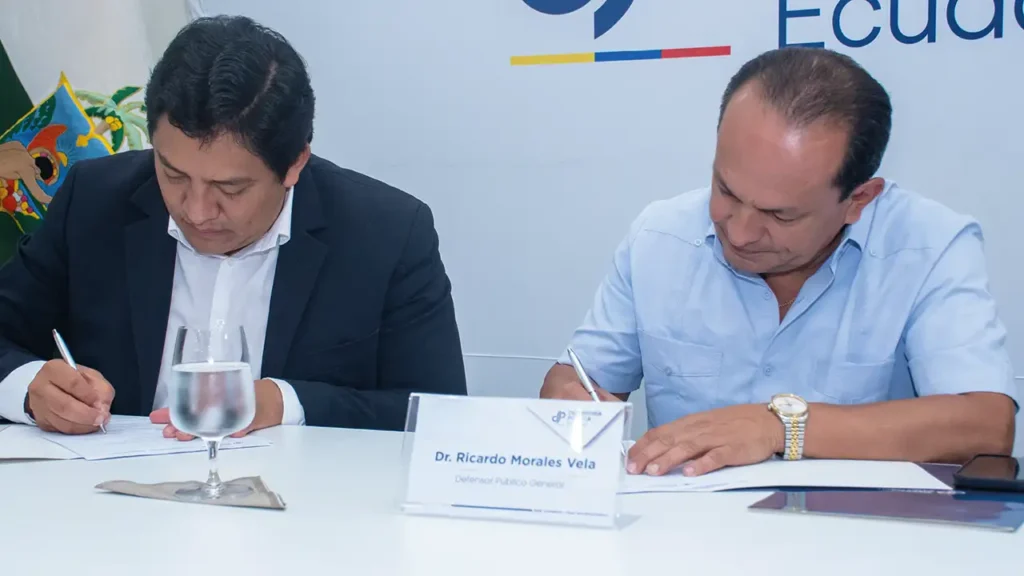 La PUCE Esmeraldas y la Defensoría Pública del Ecuador consolidaron un importante convenio de cooperación interinstitucional